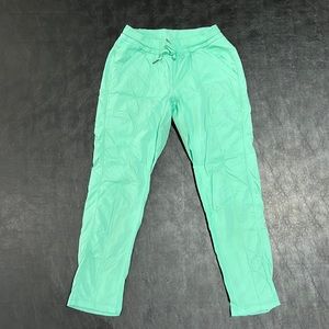 LuLuLemon Mint Green Light Weight Jogger Pants size 6
